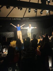 Improv show applause 2